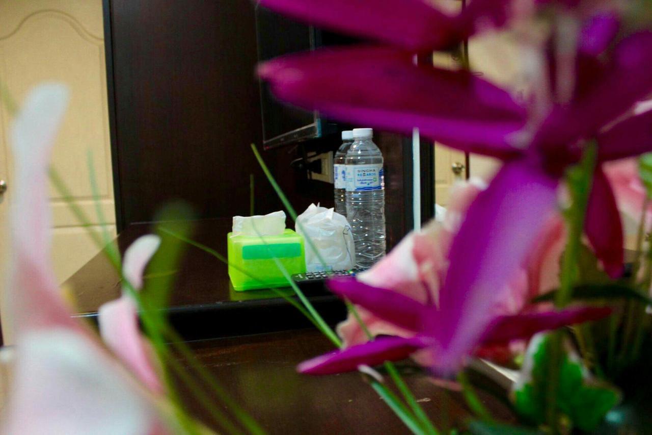 Phuthara Mansion Apartment Phuket ภายนอก รูปภาพ