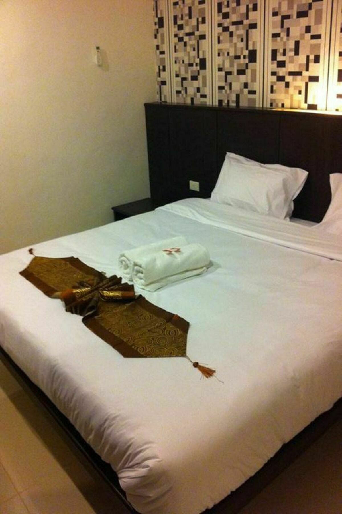 Phuthara Mansion Apartment Phuket ภายนอก รูปภาพ