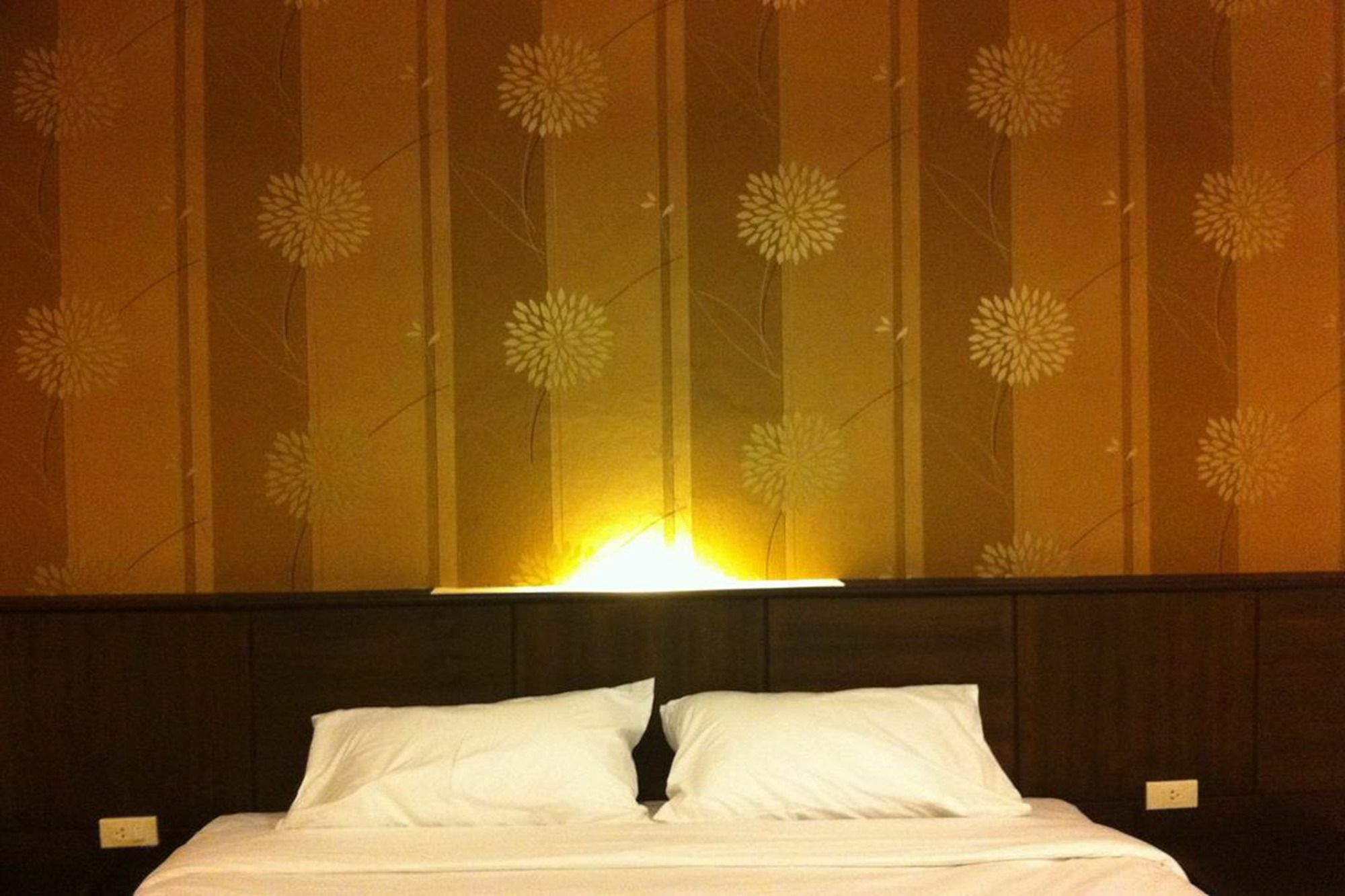Phuthara Mansion Apartment Phuket ภายนอก รูปภาพ