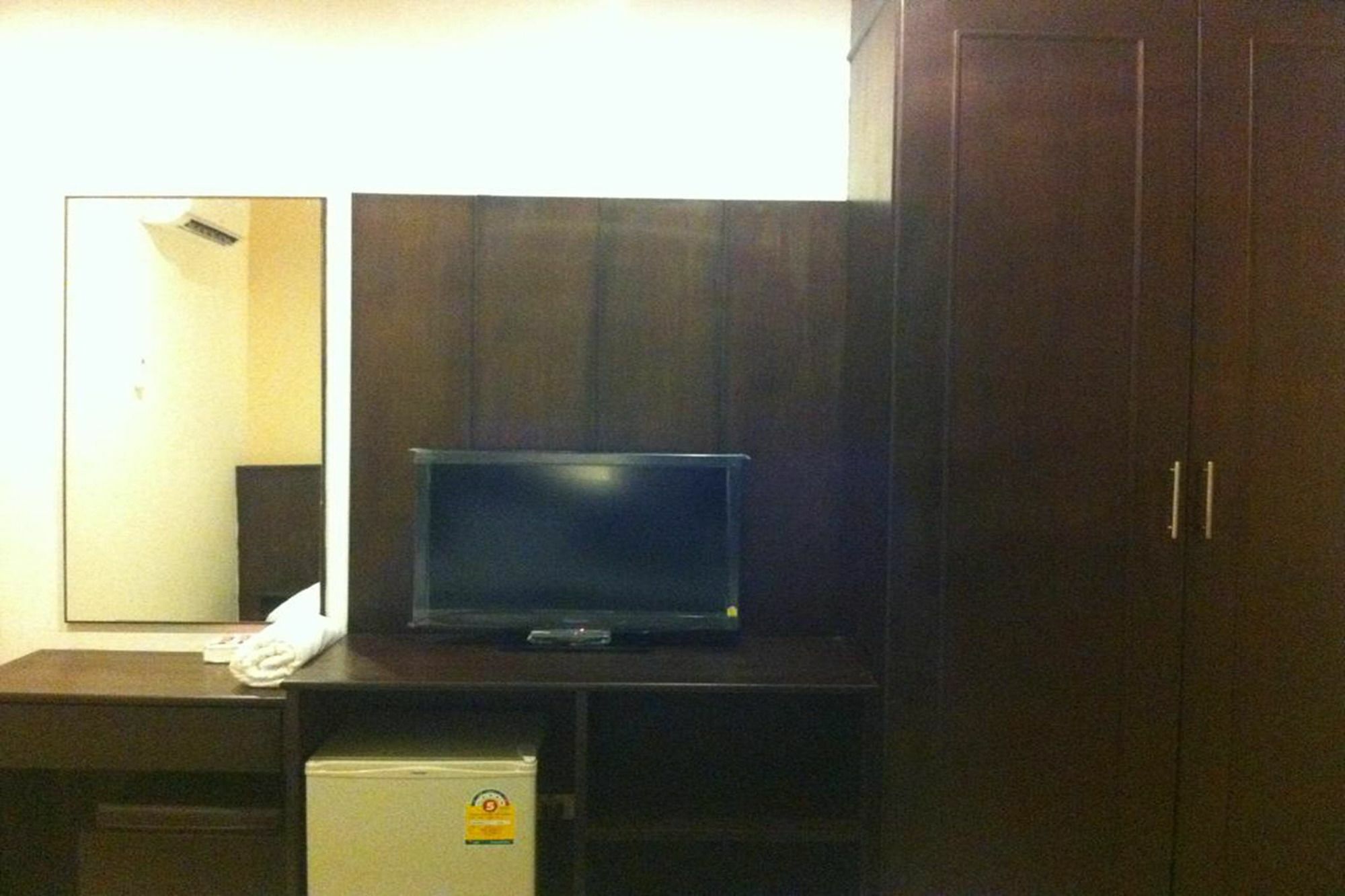 Phuthara Mansion Apartment Phuket ภายนอก รูปภาพ